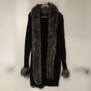 Sweater with faux fur trim